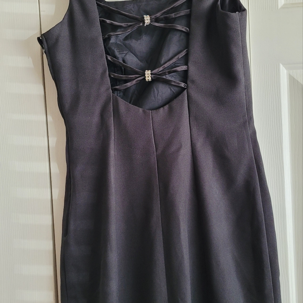 Envy size 7 black cocktail dress with rhinestones